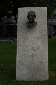 Statua Pietro Vassena Lecco
