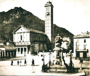 Piazza Manzoni e chiesa della Vittoria, Lecco, 1940