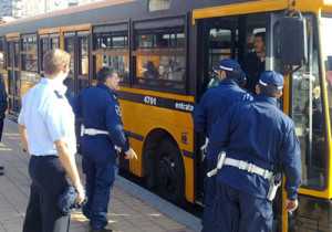 Polizia Locale su autobus