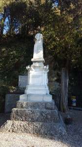 Monumento ai Caduti, Santuario della Madonna di Lourdes, Acquate