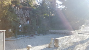Grotta della Madonna di Lourdes, Acquate, 2016
