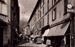 Via Cavour vista da Piazza Garibaldi, Lecco, 1955