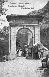 L'arco di accesso al sentiero per san Gerolamo, Vercurago, 1907