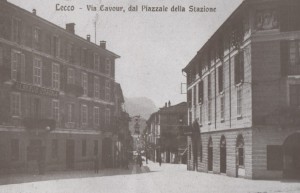 Via Cavour vista da Piazza Armando Diaz, Lecco, 1913
