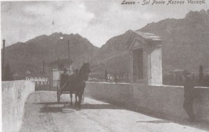 La sponda lecchese vista dal ponte Azzone Visconti, Lecco, 1905